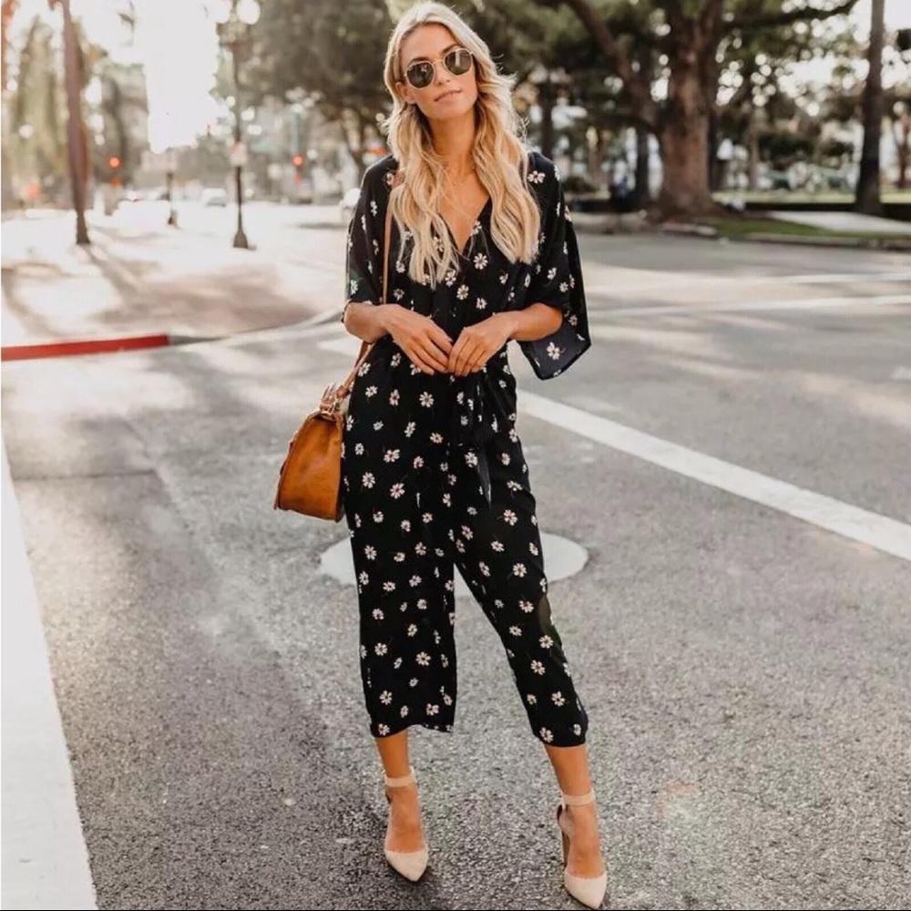 Navy Floral Print Blue Jumpsuit 🌼